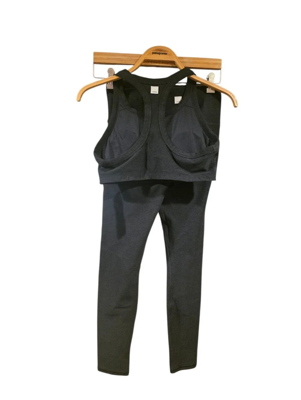 Vuori Clean Elevation Legging And Bra Bundle - Picture 2 of 6